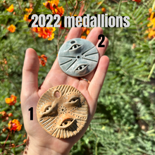 Load image into Gallery viewer, Ceramic Eyeball Medallions