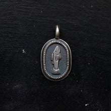 Load image into Gallery viewer, Fish Necklaces