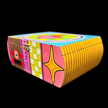 Load image into Gallery viewer, Painted Trinket Box